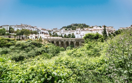 Pueblo de Gaucín visto desde la carretera con dirección a Ronda